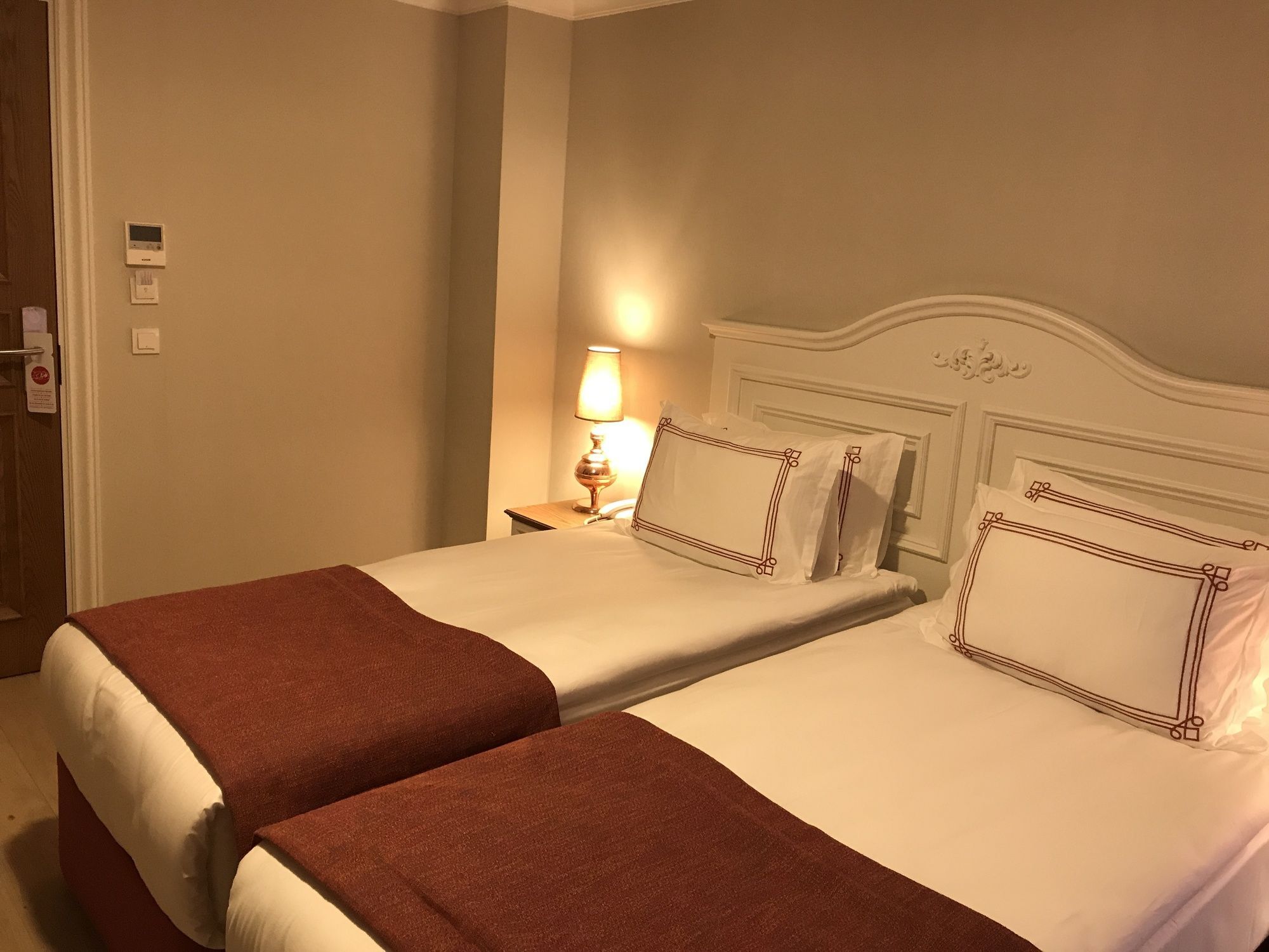 Amofta Hotel Taksim Стамбул Экстерьер фото